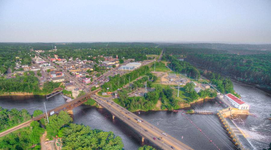 Wisconsin Dells bölgesinde çeşitli araba kiralama seçenekleri sunuyoruz.